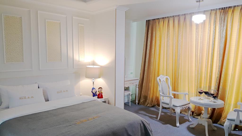 Hotel Parkwood Incheon Airport Room photo